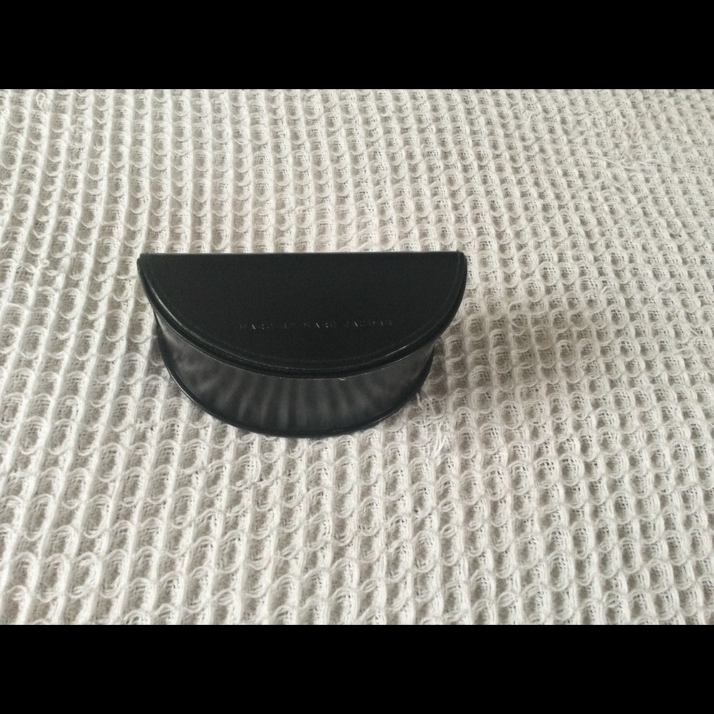 Mar by Marc Jacobs glasses case